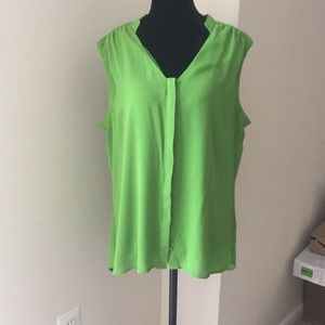 💰Worthington sleeveless button down top